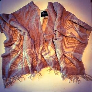 AMERICAN EAGLE PONCHO